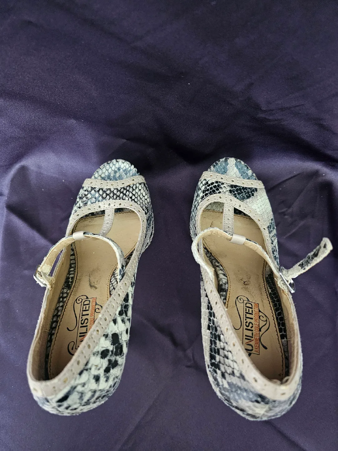 USED - Kenneth Cole Unlisted Snakeskin Heels - Size 6 image indicator(4)