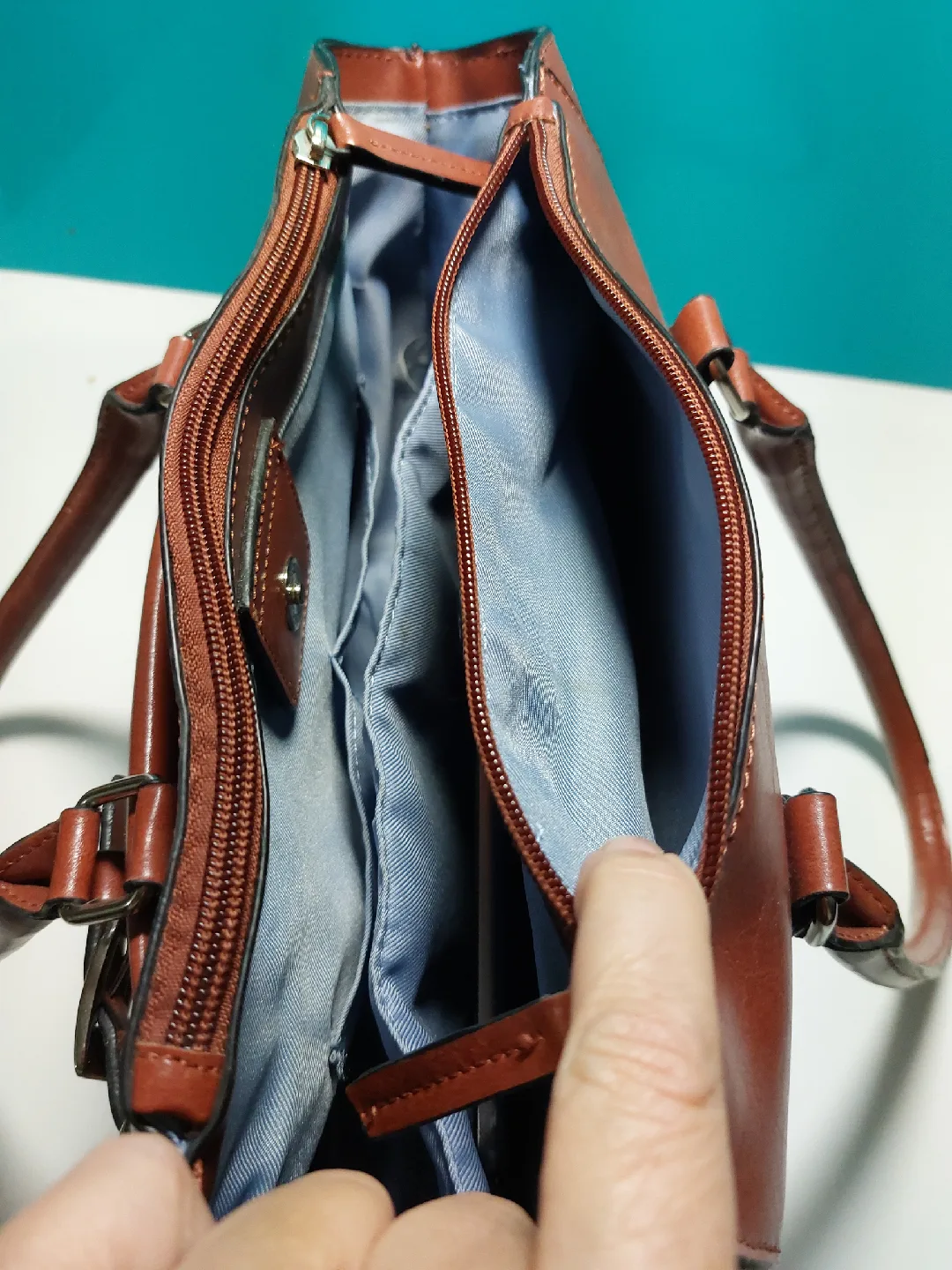 Brown handbag image indicator(7)