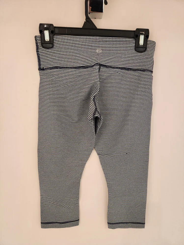 Lululemon Capri Leggings image indicator(5)