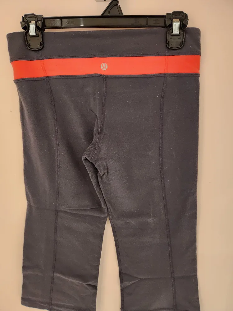 Lululemon Capri Leggings image indicator(8)