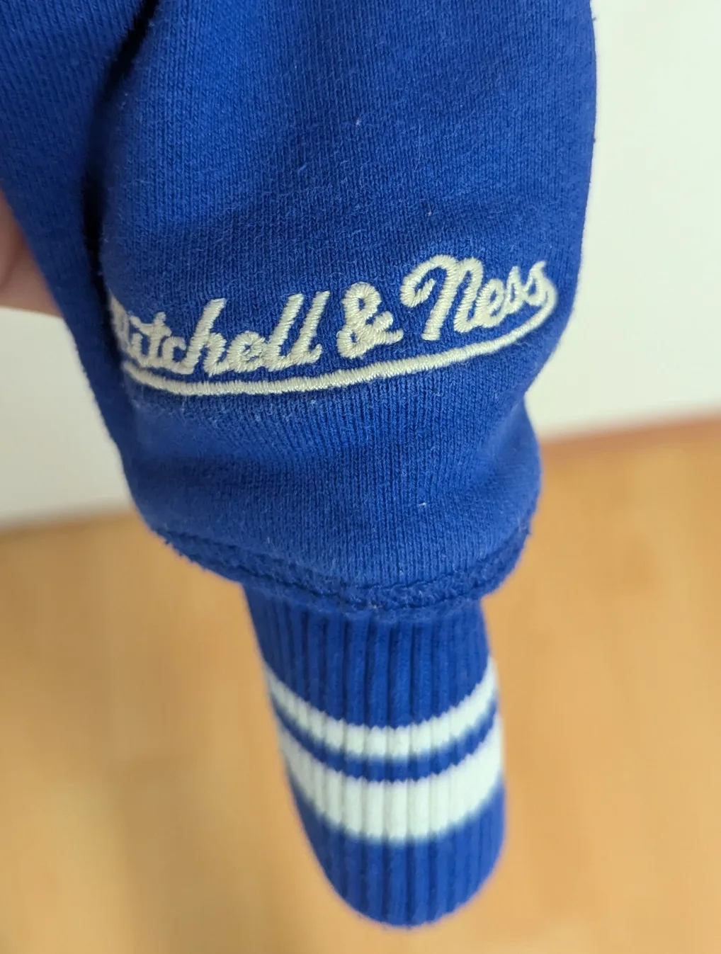 Mitchell & Ness Toronto Blue Jays Hoodie - Women's Small image indicator(8)