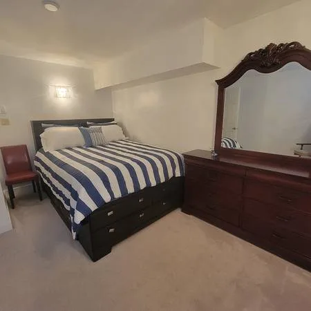 2 Bedroom 1 Bathroom Fully Furnished Basement Suite image indicator(6)