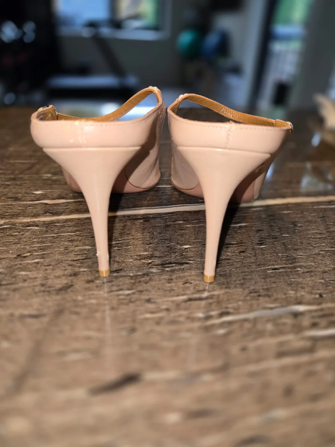 Aquazzura Pearl Embellished Leather Mules Size 41 image indicator(4)