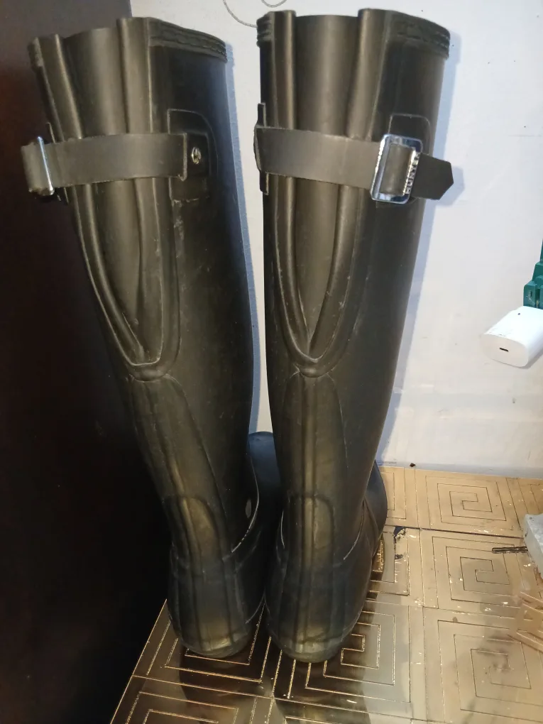 Hunter Black Rain Boots, Size 8 image indicator(3)