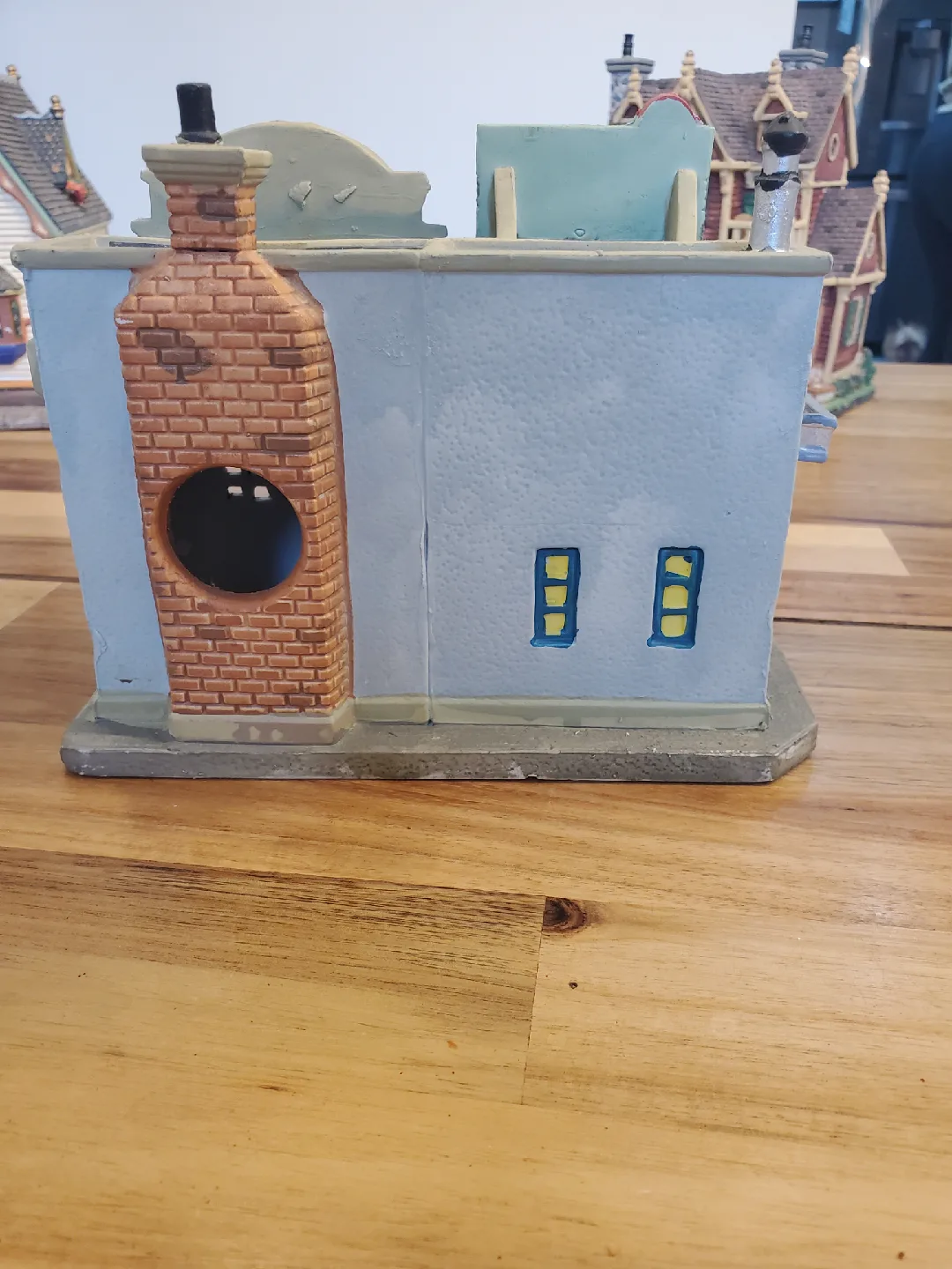 Comet Bike Shop Village Display image indicator(2)