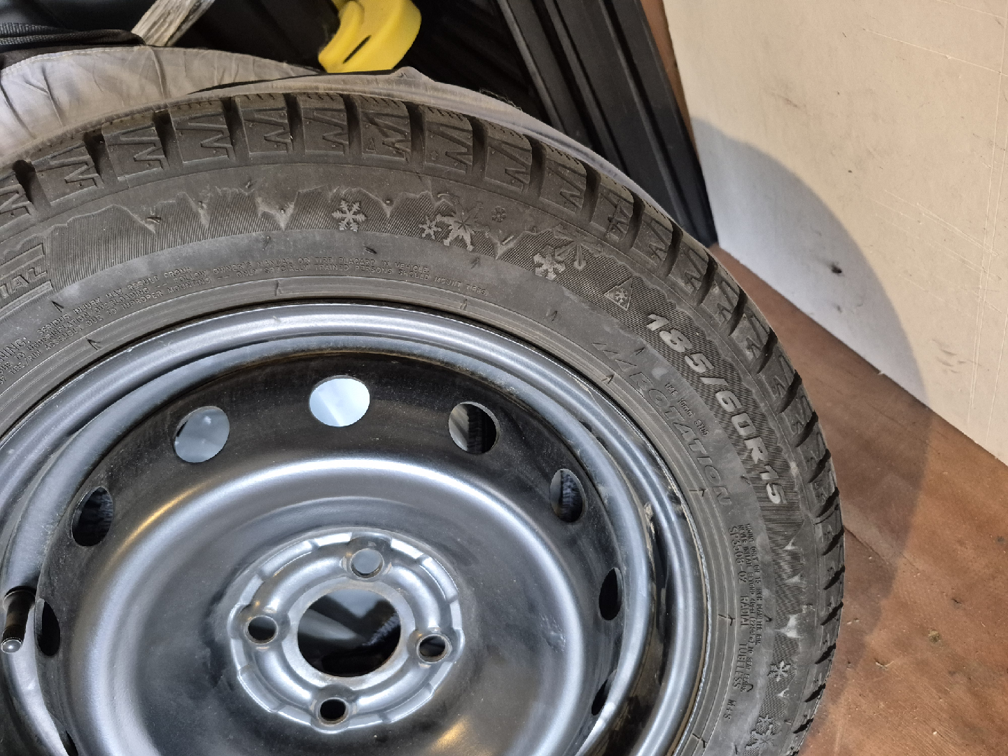 Winter Tires 185/60R15 on Steel Rims - photo 2