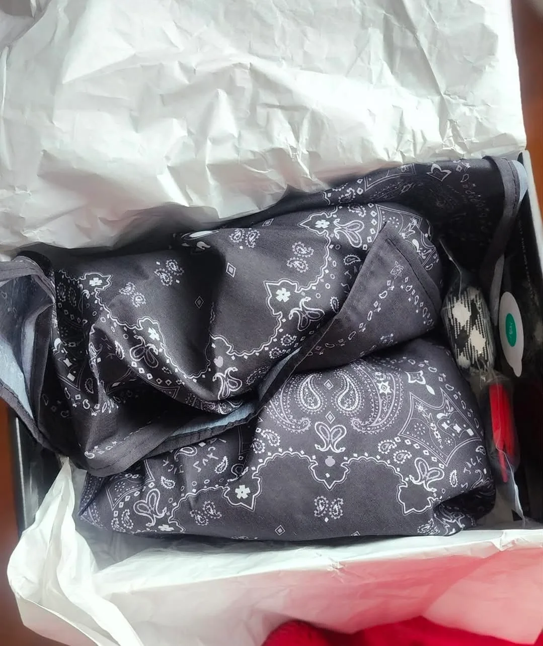 Nike x Travis Scott Air Jordan 1 Low Phantom image indicator(3)