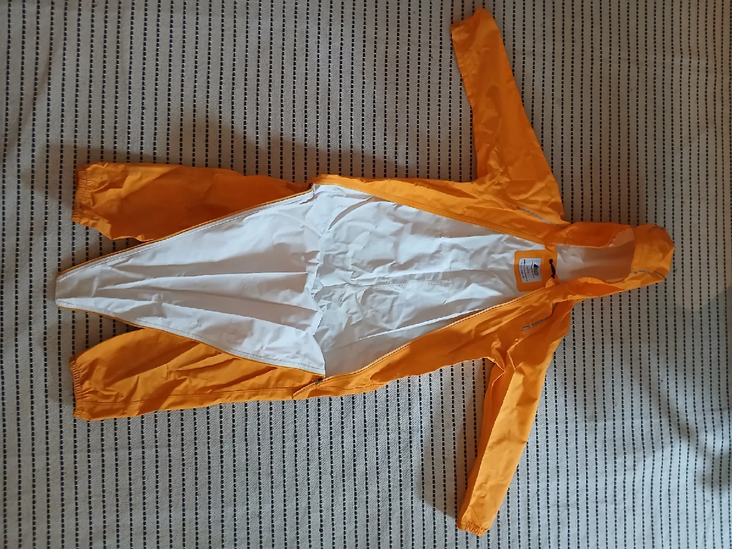 Mountain Equipment Co-op Child's Rain Suit - Size 6 image indicator(2)