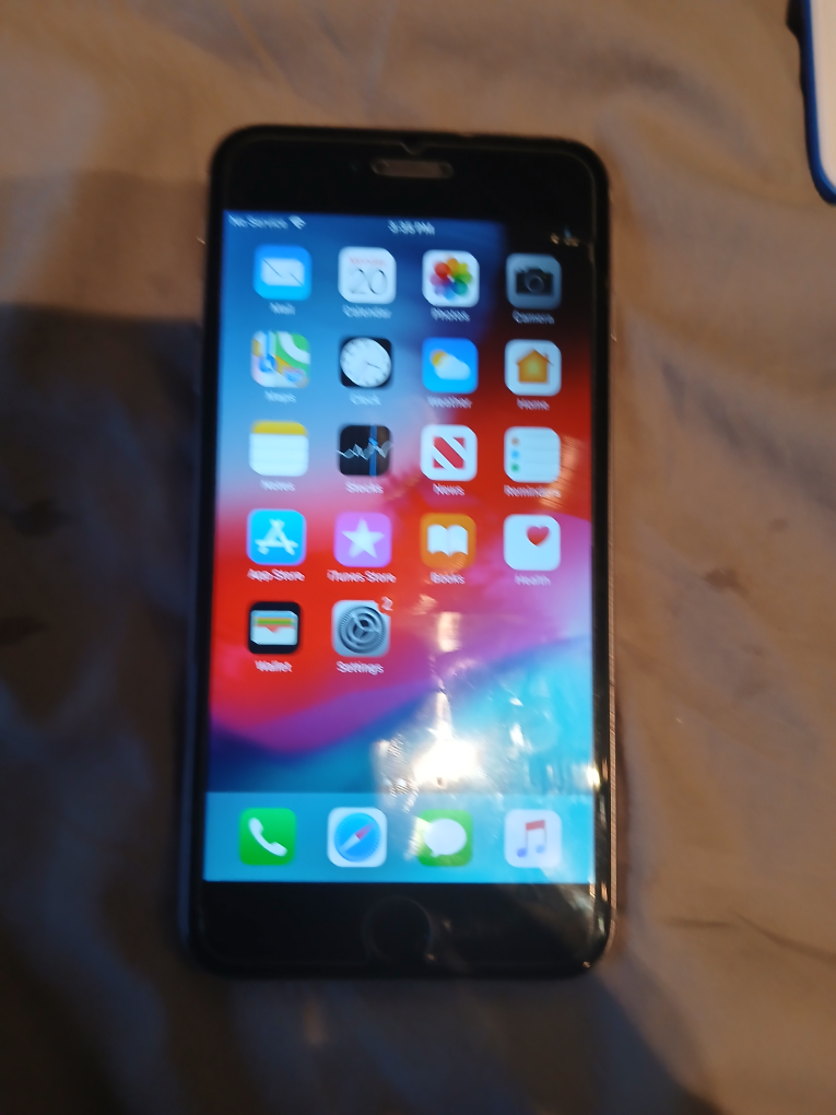 Apple iPhone 6s Silver