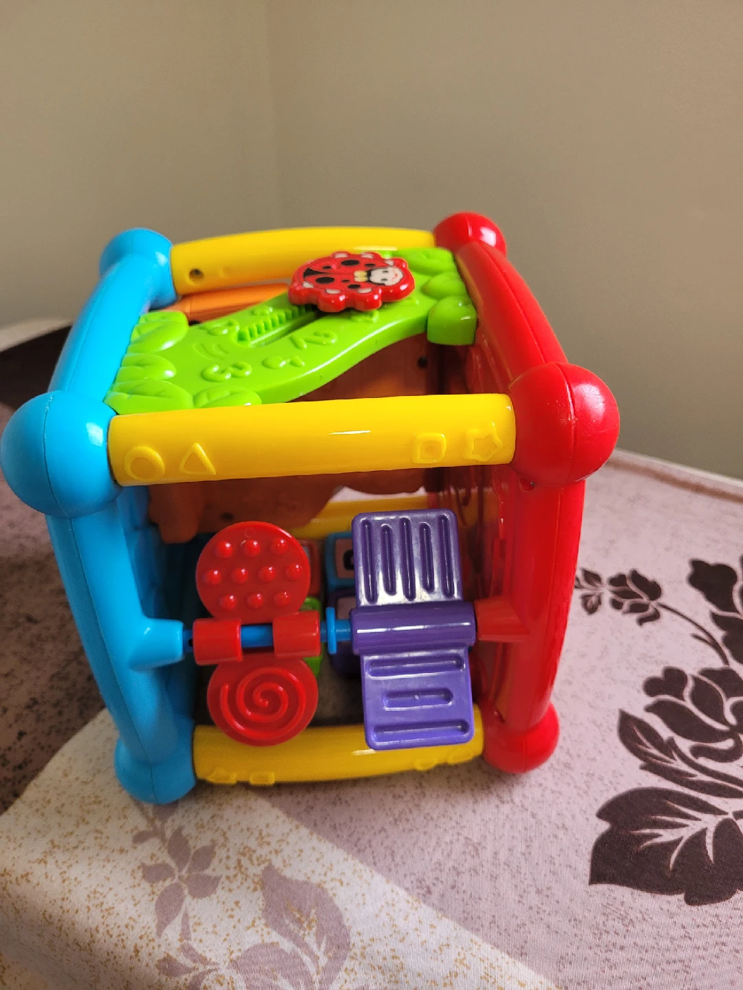 VTech Busy Learners Activity Cube - French Version - photo 4