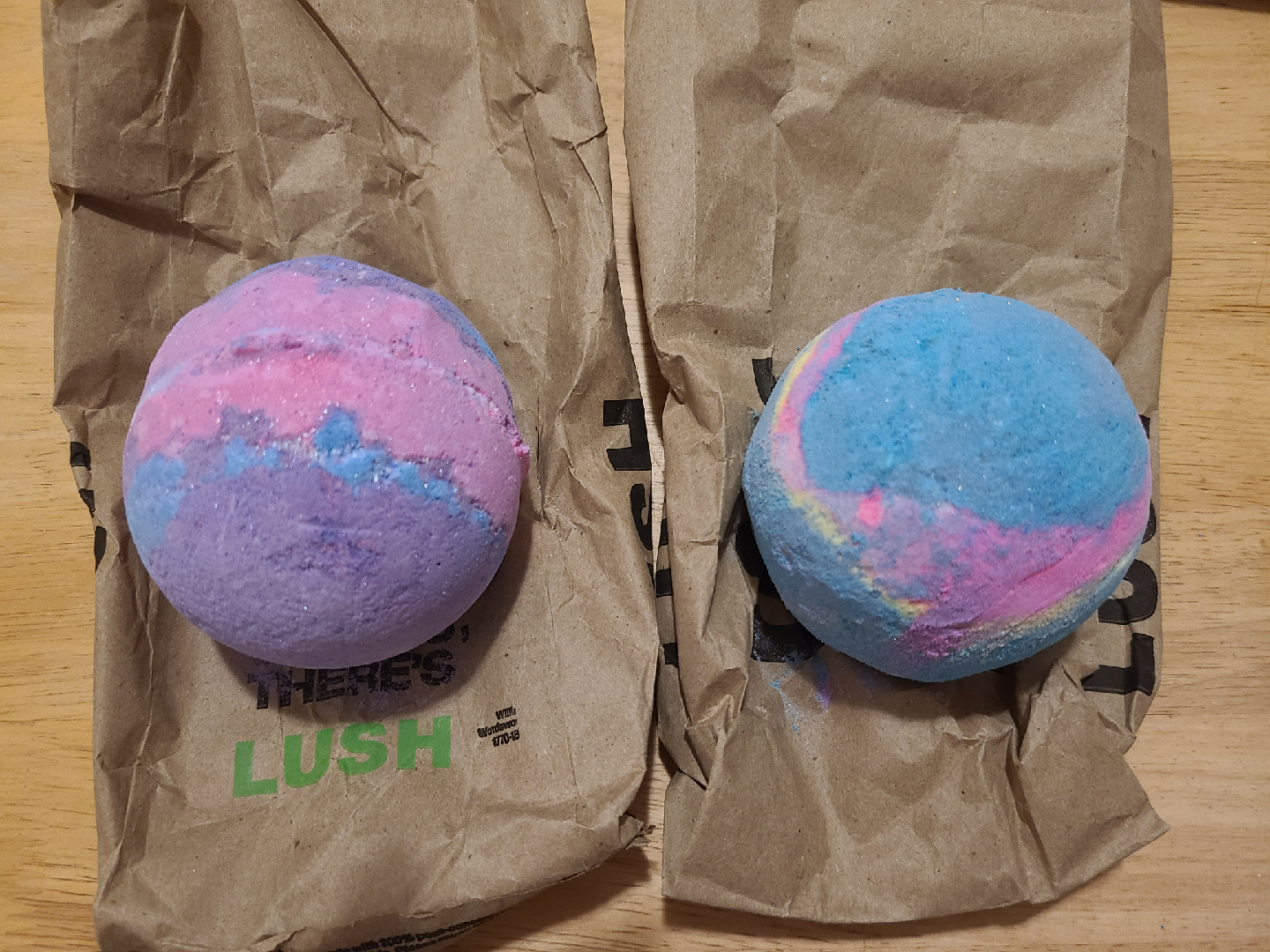 🥕Lush Bath Bombs 2 for 10