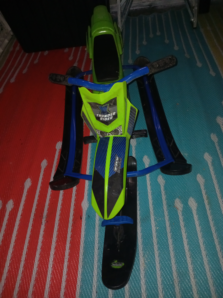 Thunder Rider Snow Sled - Green & Blue