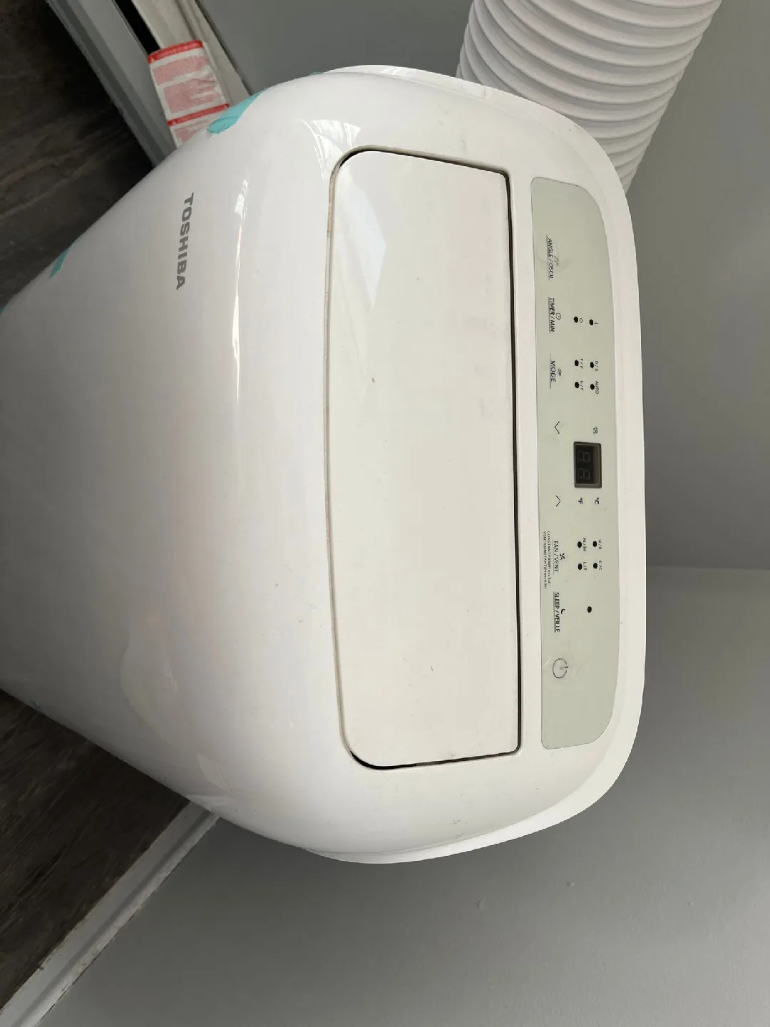 Toshiba Portable Air Conditioner with Remote image indicator(2)