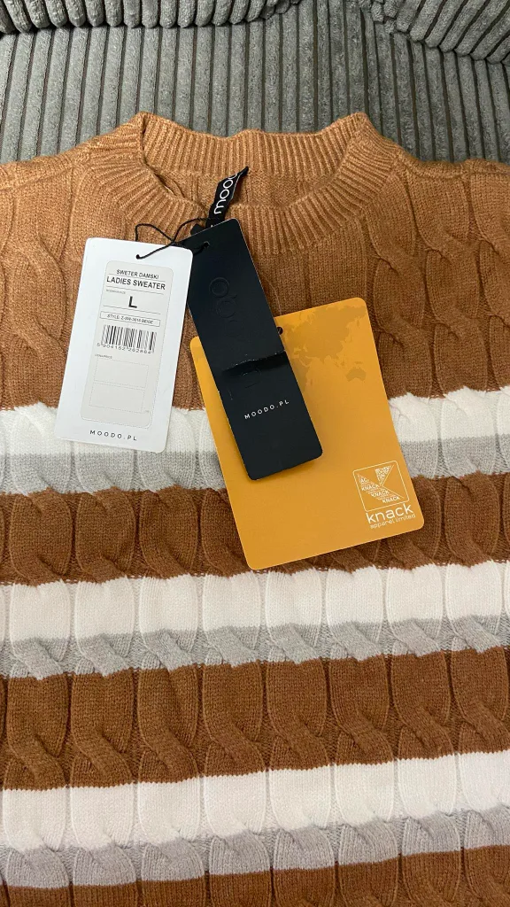 New Mooodo Ladies Sweater - Size L, Brown & White image indicator(2)