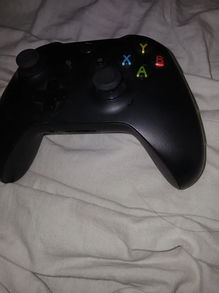 Xbox One Wireless Controller - Black image indicator(3)