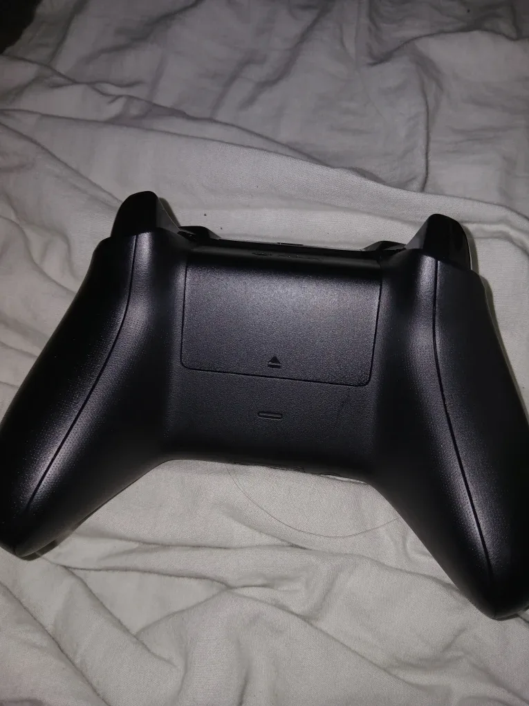 Xbox One Wireless Controller - Black image indicator(4)