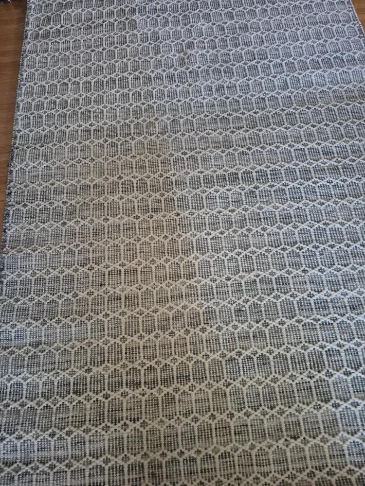 Area Rug image indicator(2)