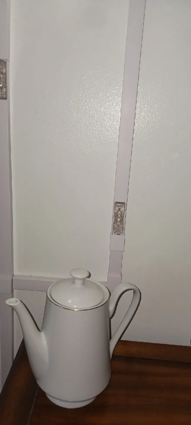 Teapot Set almost new $14 each image indicator(8)