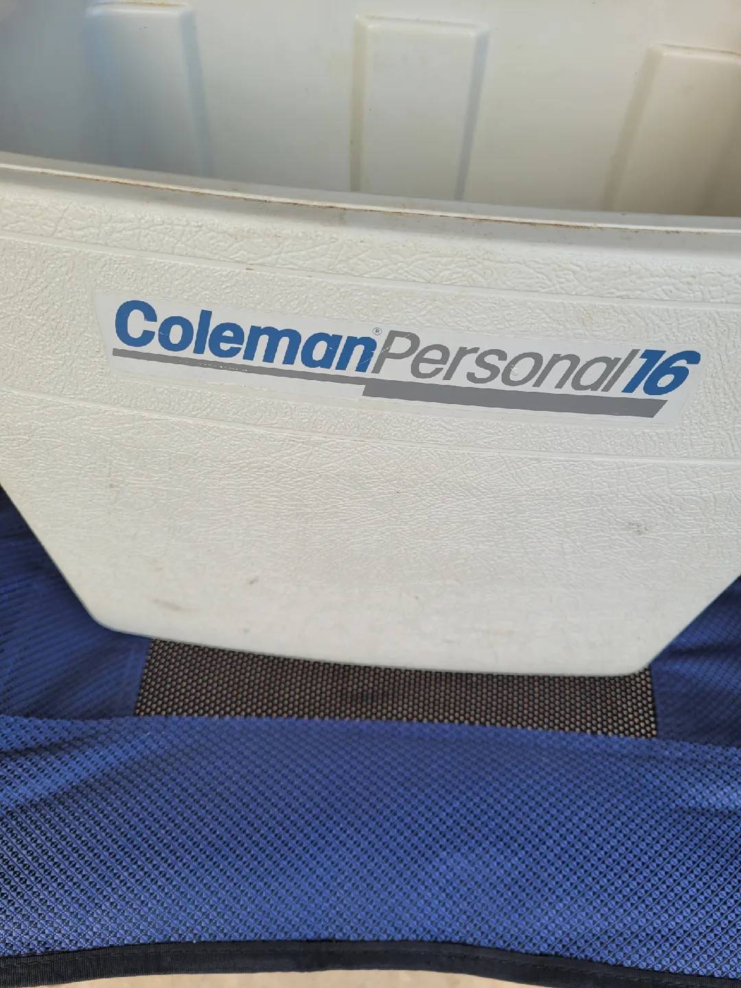Coleman Personal 16 Cooler image indicator(2)