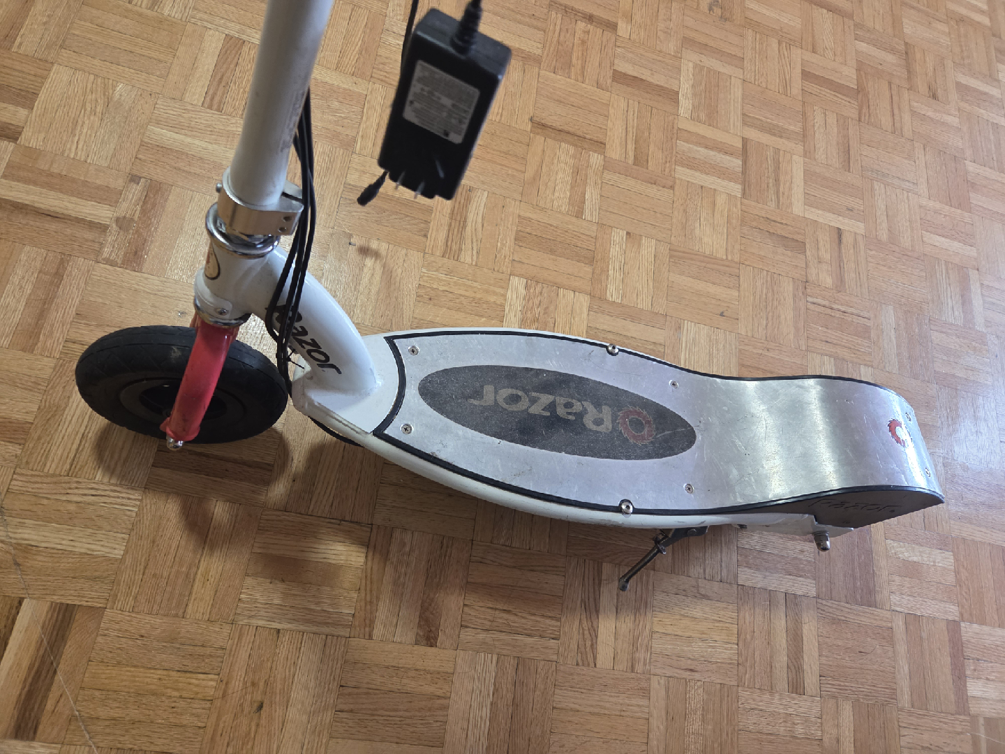 Razor Electric Scooter - photo 3