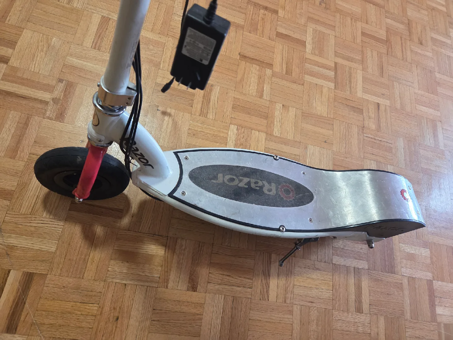 Razor Electric Scooter image indicator(3)