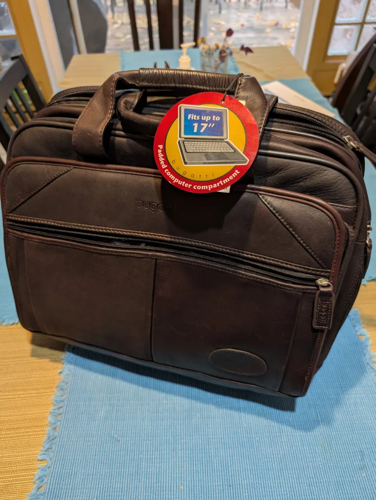 Bugatti Brown Leather Rolling Laptop Bag image indicator(6)