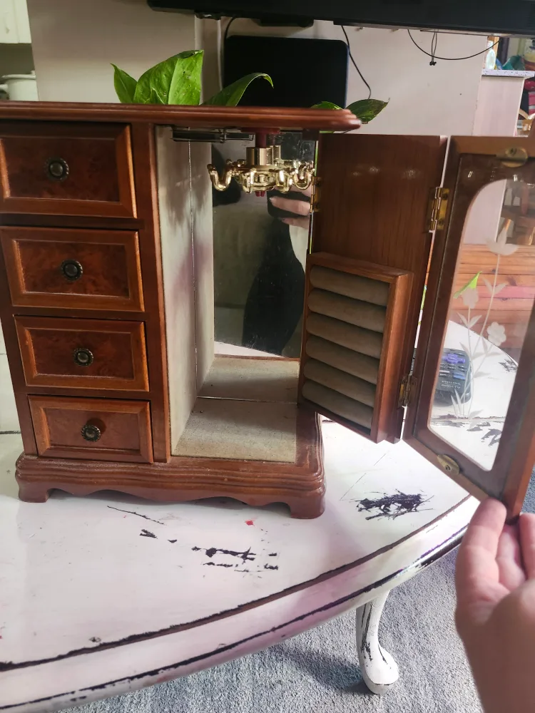 Secret Treasures Wooden Jewellery Box image indicator(2)