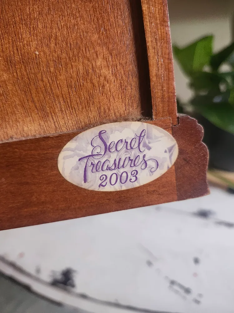 Secret Treasures Wooden Jewellery Box image indicator(3)