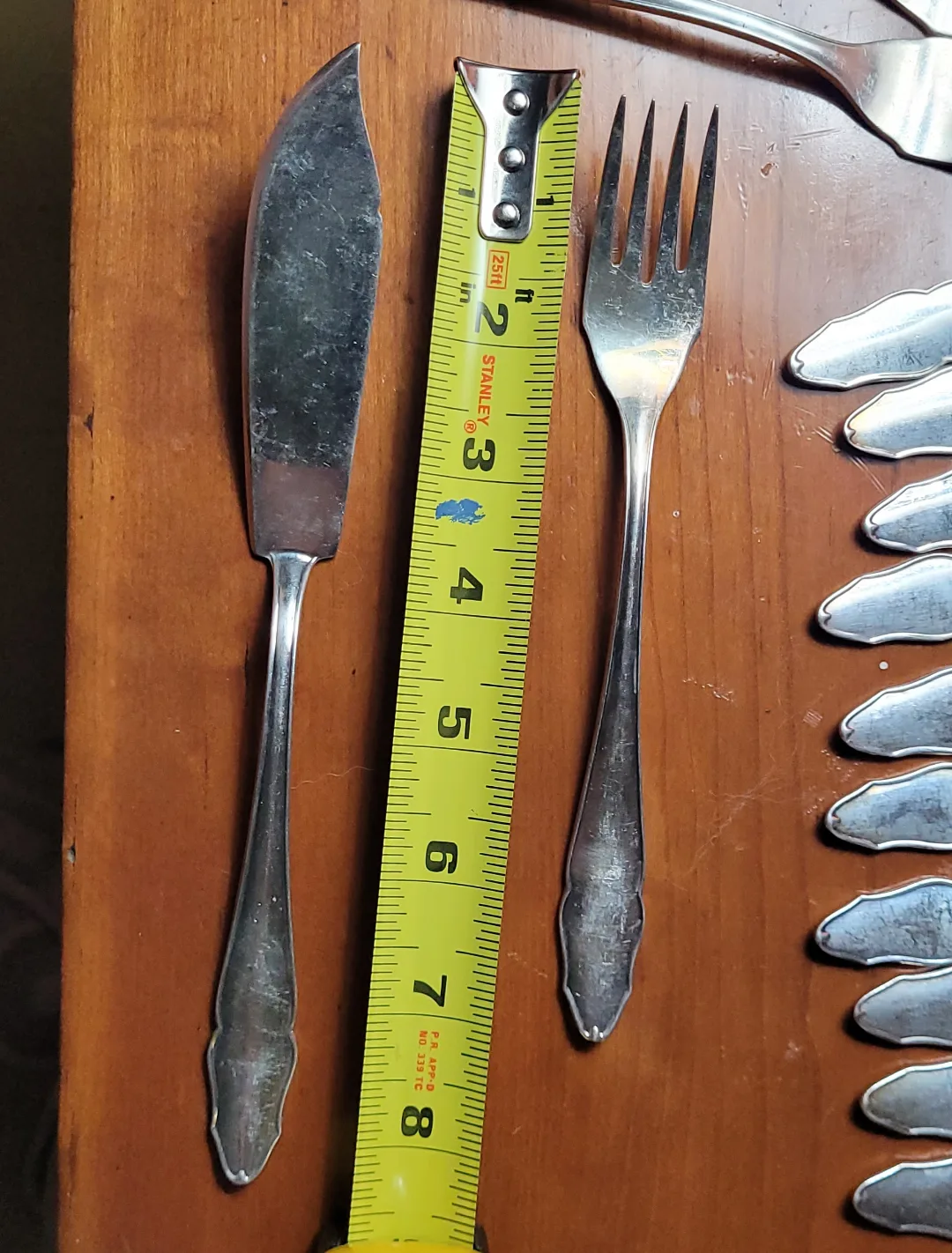 Vintage Oneida Community Salem Silverware Set image indicator(6)