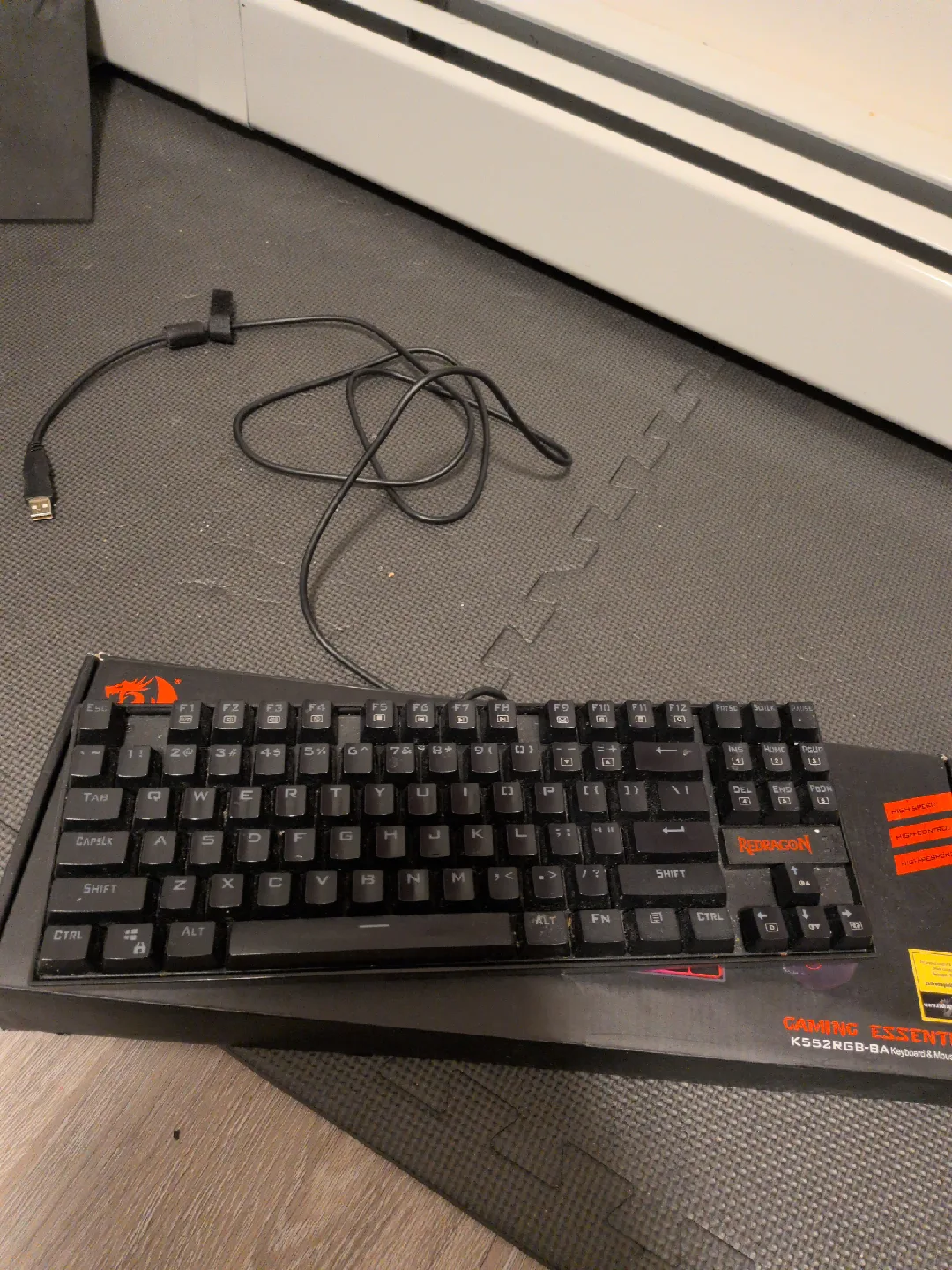 Redragon K552RGB-BA Keyboard image indicator(2)