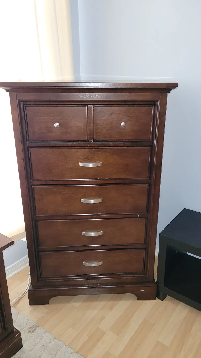 Couch, chair, end tabl,fireplace. image indicator(3)