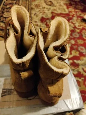 bearpaw winter boots girls size 6 image indicator(4)