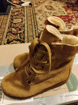 bearpaw winter boots girls size 6 image indicator(5)