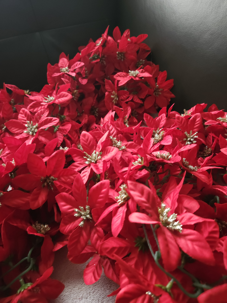 Red Poinsettia Garland - 4 pieces at 5ft 6in each - photo 3