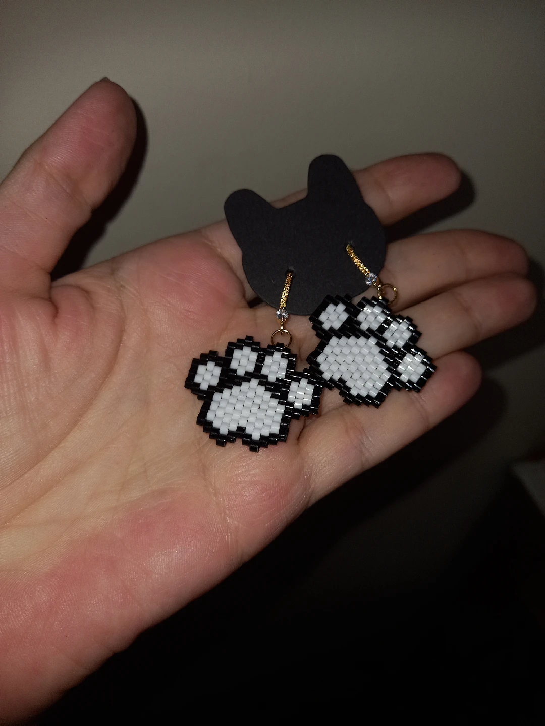 Paw Print Beaded Earrings - photo 3