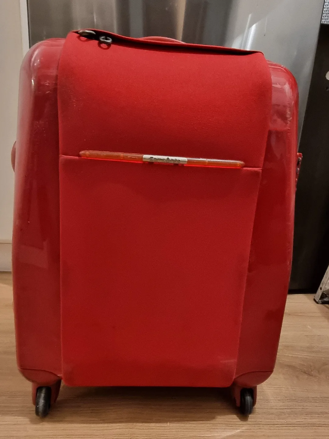 Samsonite Red Carry-On Suitcase thumbnail