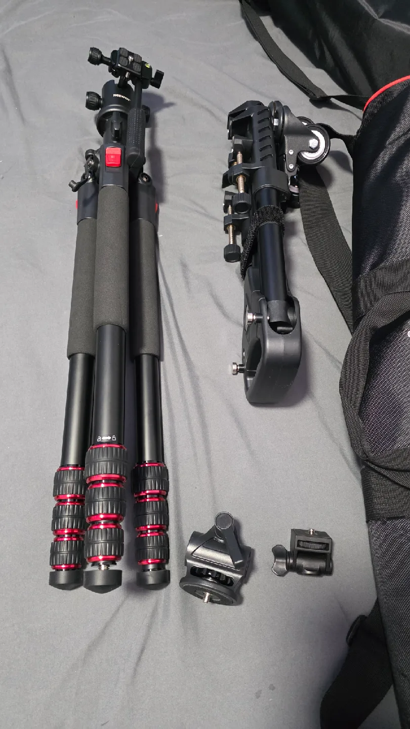 Neewer Tripod with Carrying Bag image indicator(5)