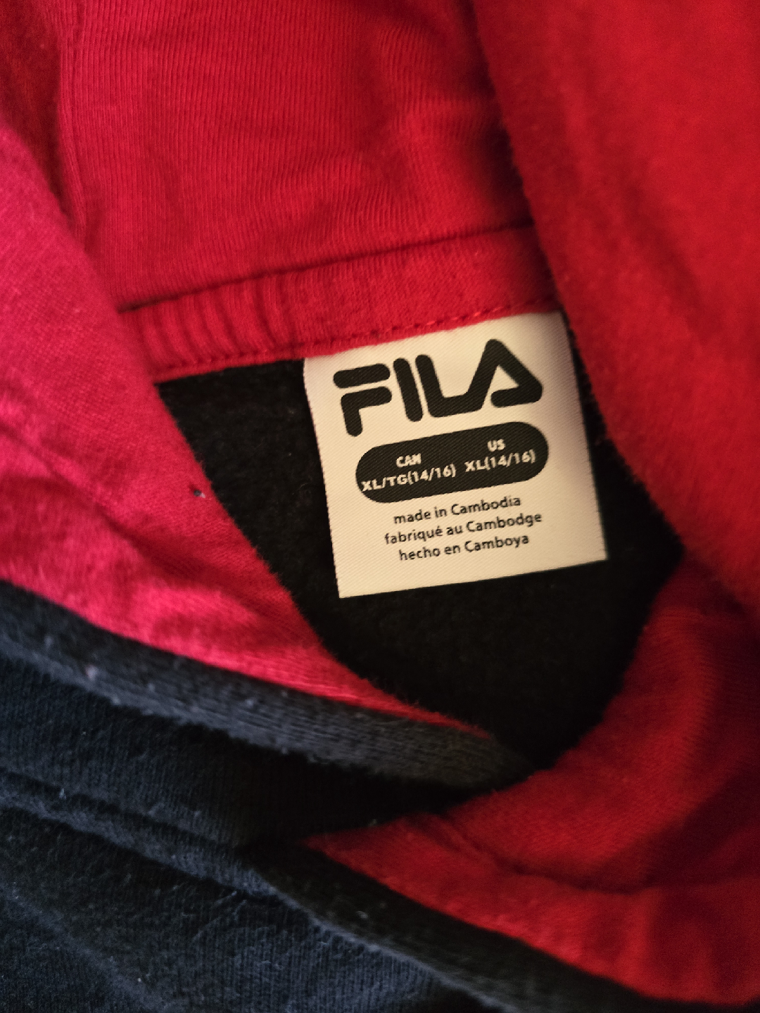 Fila Black, White & Red Hoodie XL (14/16), but fits smaller - photo 2