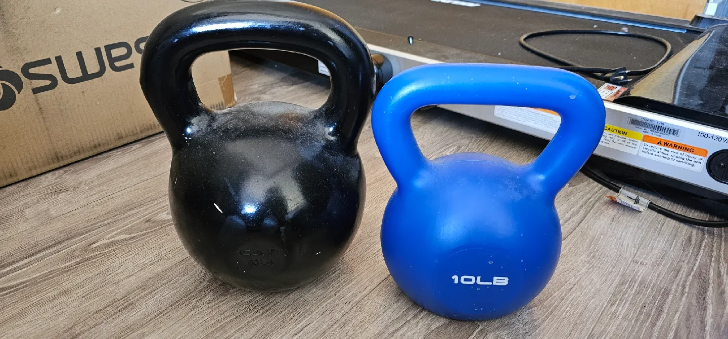 Kettlebells - 10lb Blue & Black image indicator(2)