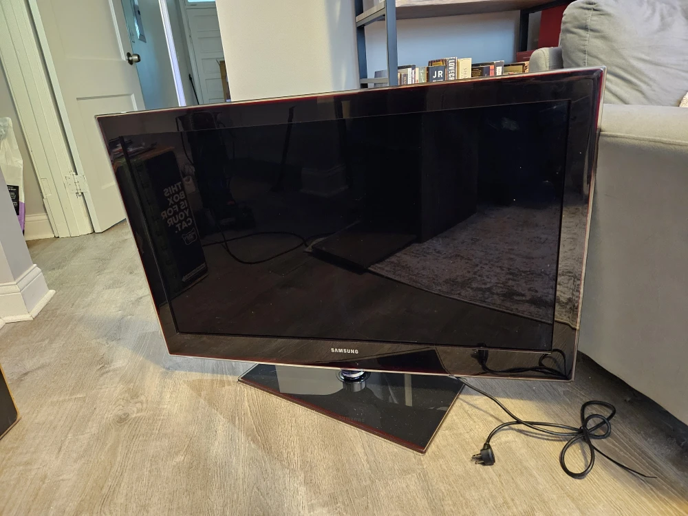 40" Samsung TV