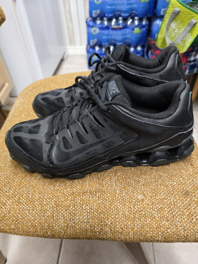 Nike Running Shoes - Size 11 - photo 3