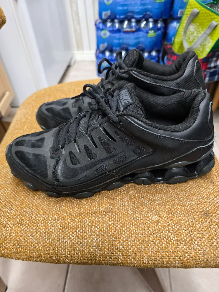 Nike Running Shoes - Size 11 image indicator(3)