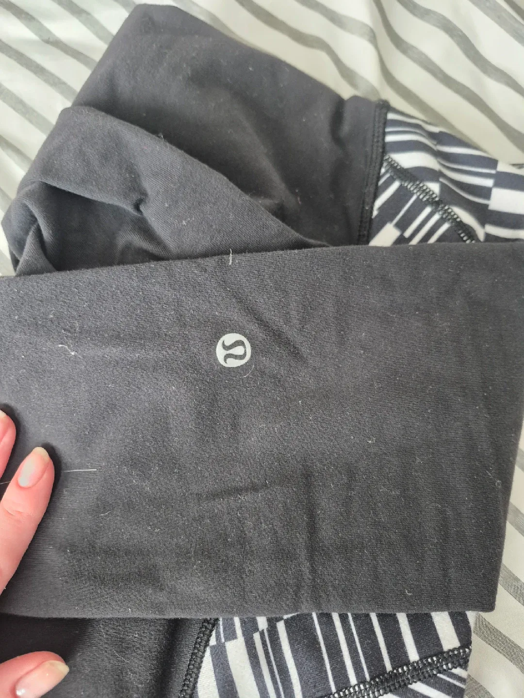 Lululemon size 4 image indicator(2)