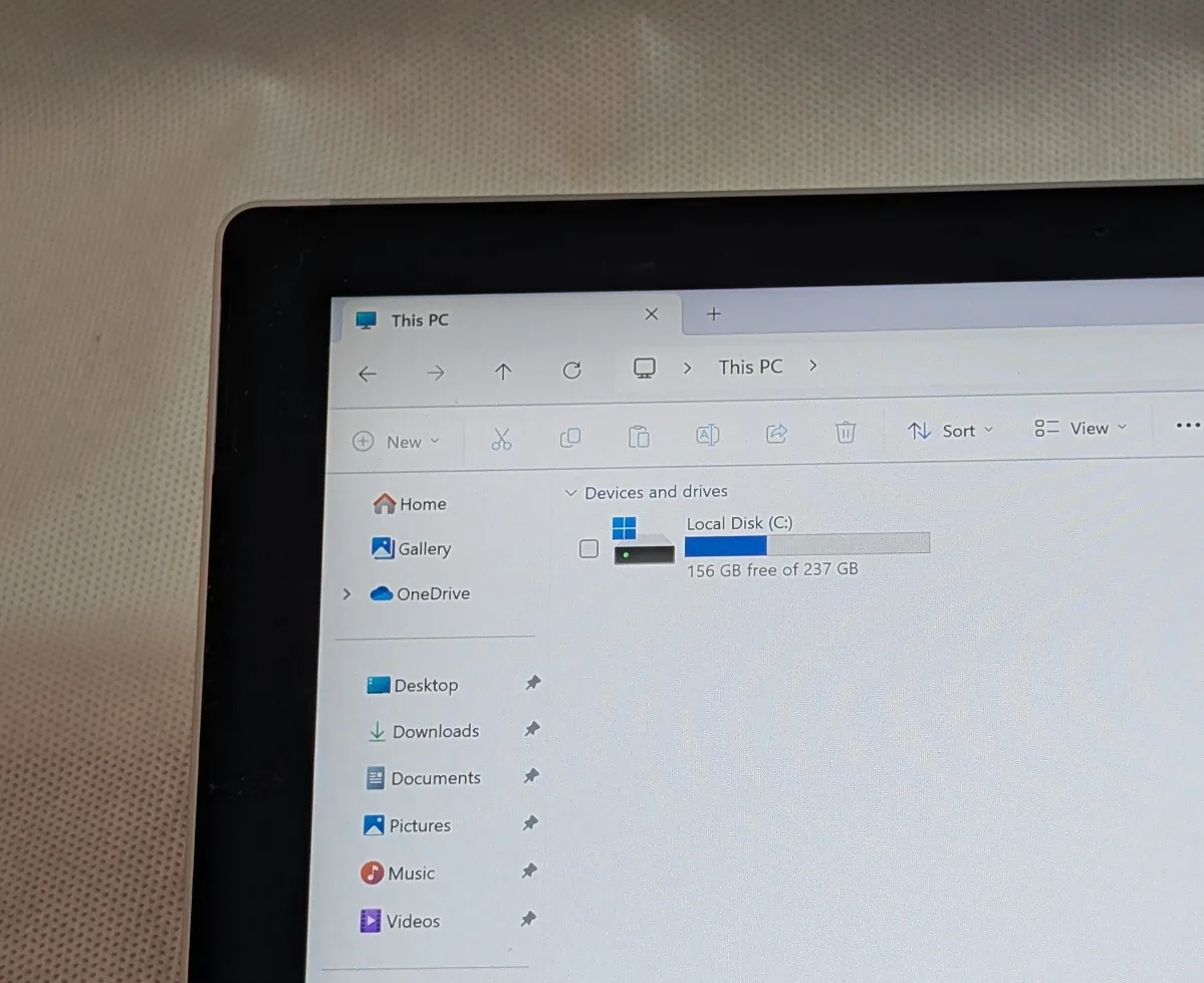 NEW CONDITION MICROSOFT SURFACE PRO 7  TABLET i5 8GB RAM image indicator(2)