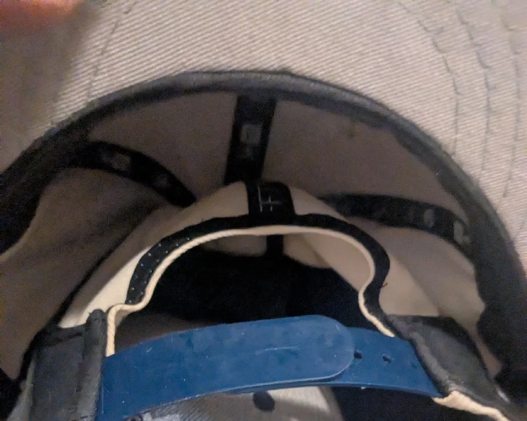 Montreal Expos + TML 🧢 #FallDeclutterChallenge🥕🥕🥕 image indicator(4)