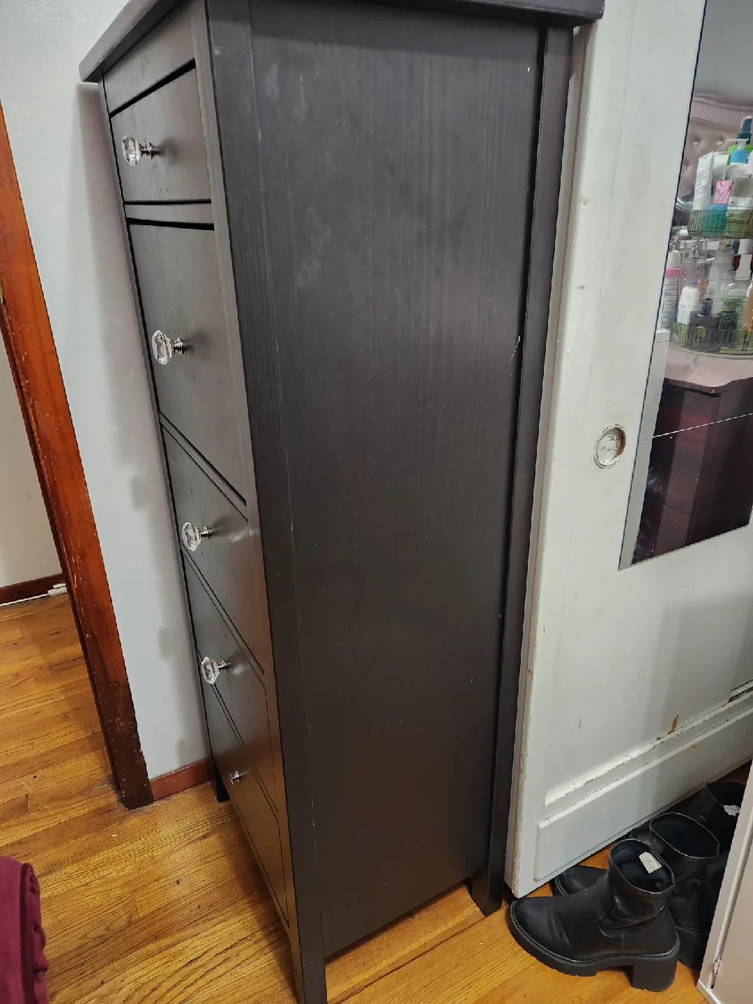 Black 6-Drawer Dresser with Crystal Knobs image indicator(2)