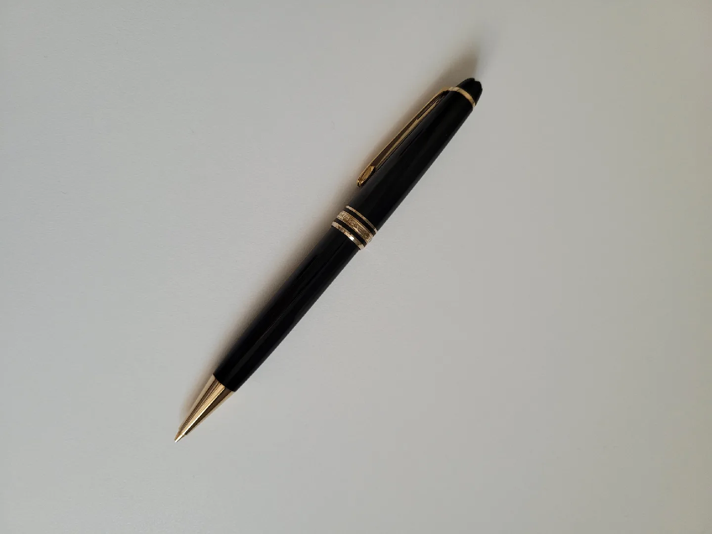 Montblanc Meisterstück Gold-Coated Classique Mechanical Pencil thumbnail