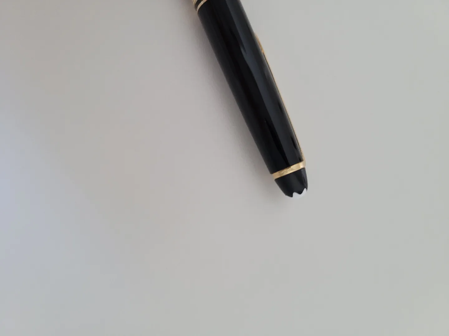 Montblanc Meisterstück Gold-Coated Classique Mechanical Pencil image indicator(4)