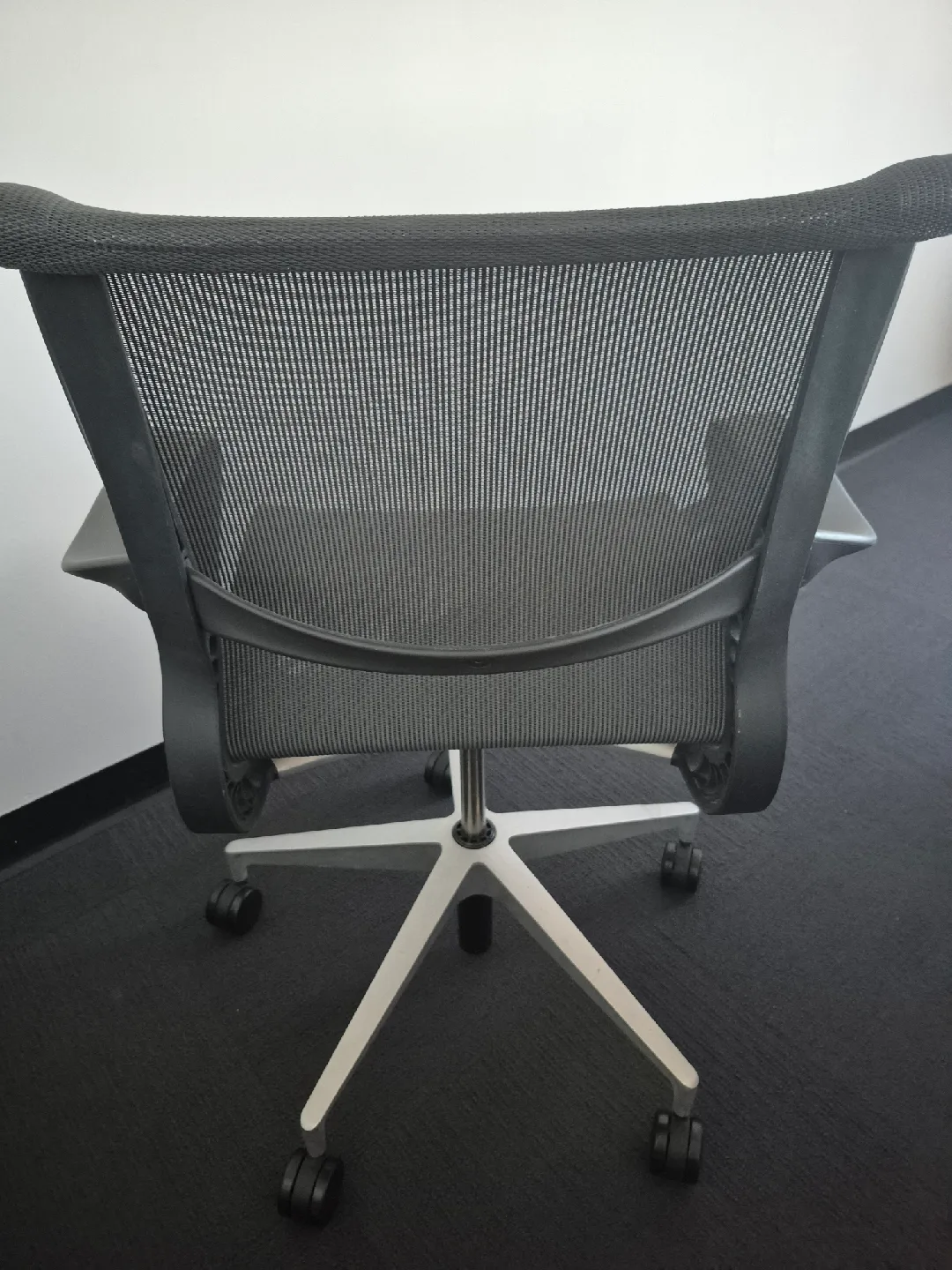 Ergonomic Mesh Office Chair - Grey image indicator(3)