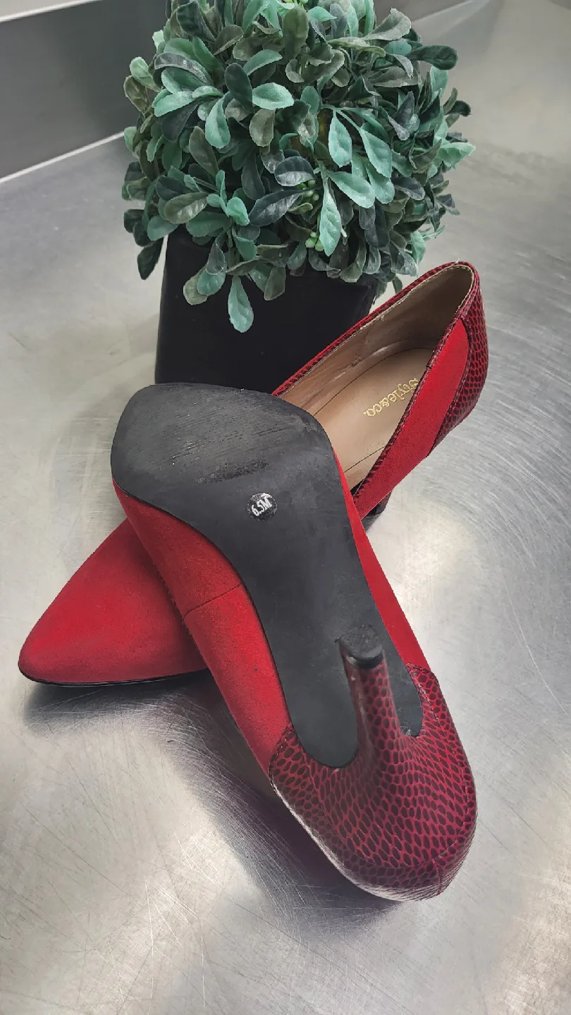 Style&co Red Heels - Size 6.5M image indicator(2)